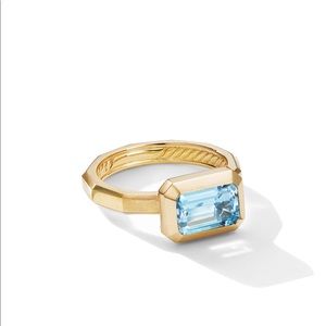 David Yurman 18kt gold blue topaz ring